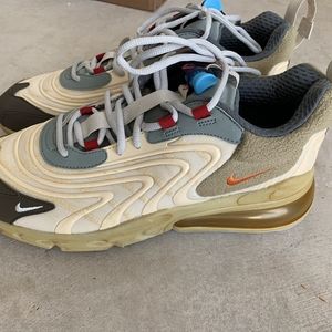 Air max 270 travis Scott size 9.5